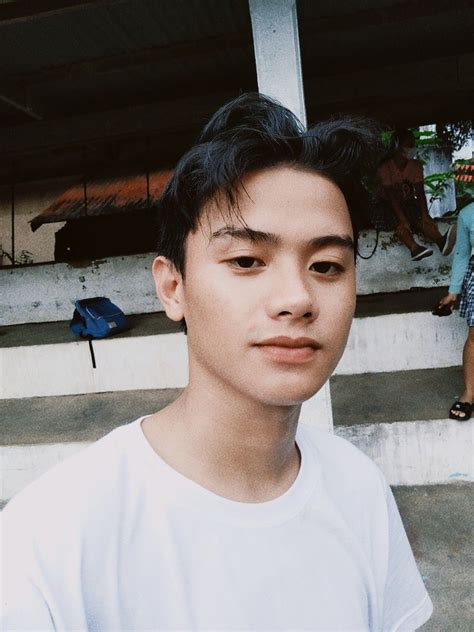Pinoyman (@ThePinoyMan) .